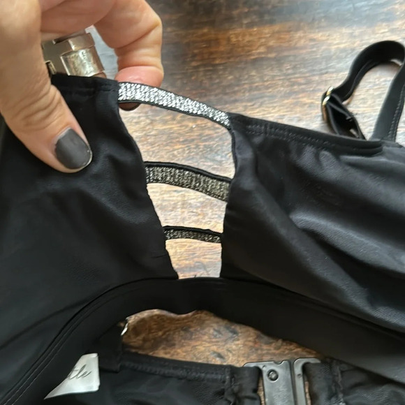 Wolf and whistle black with sparkle silver details size 6 bottoms 6D/DD-E top - Picture 2 of 9